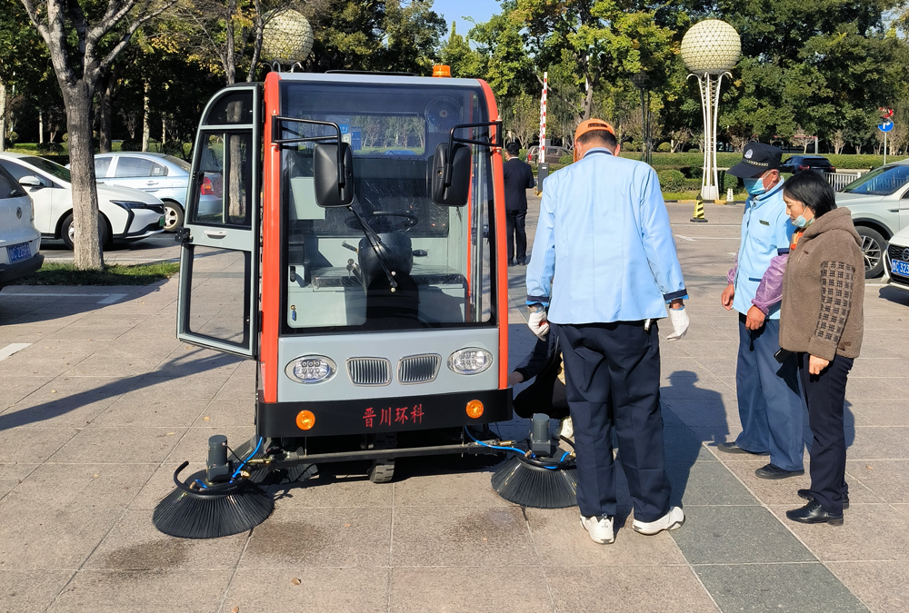 物業掃地車使用方便嗎